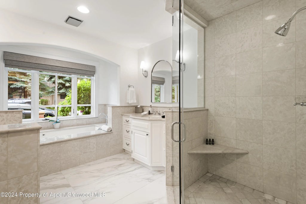 25 of 39 - 421 S West End Street, Aspen, CO