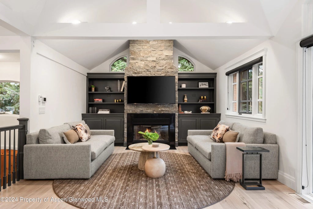 3 of 39 - 421 S West End Street, Aspen, CO