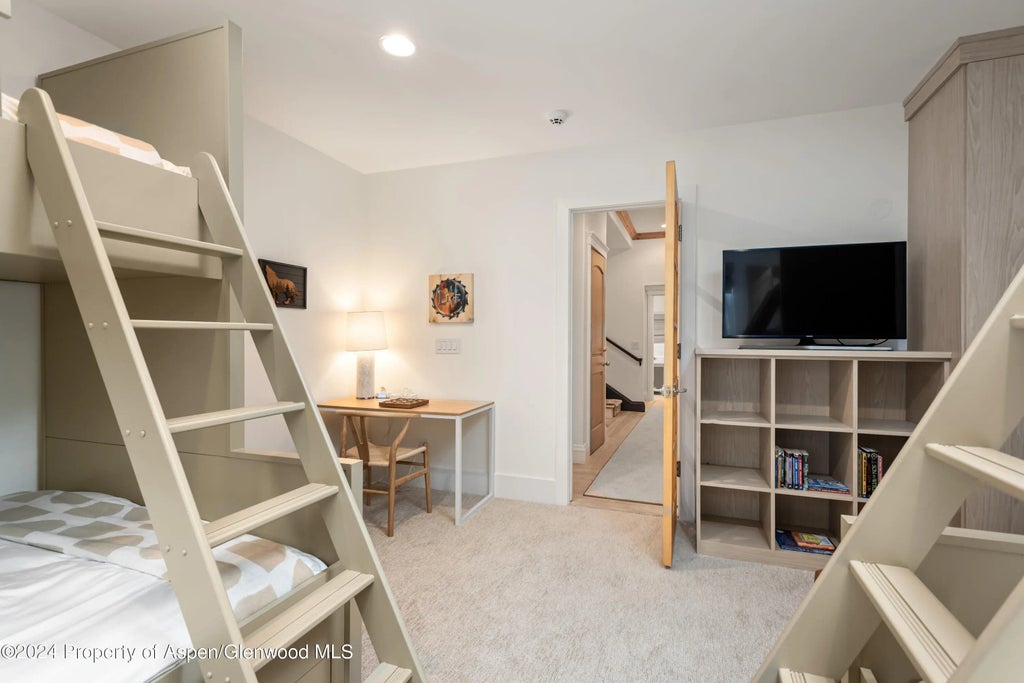 38 of 39 - 421 S West End Street, Aspen, CO
