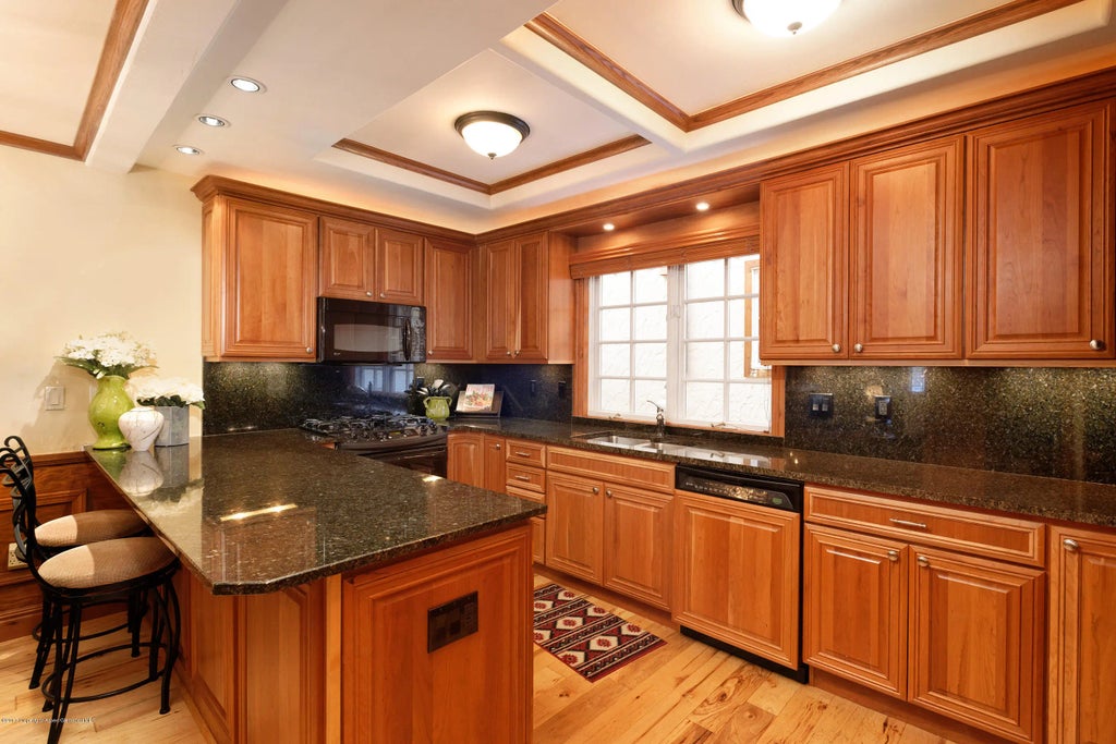 4 of 12 - 711 S Galena Street #19, Aspen, CO