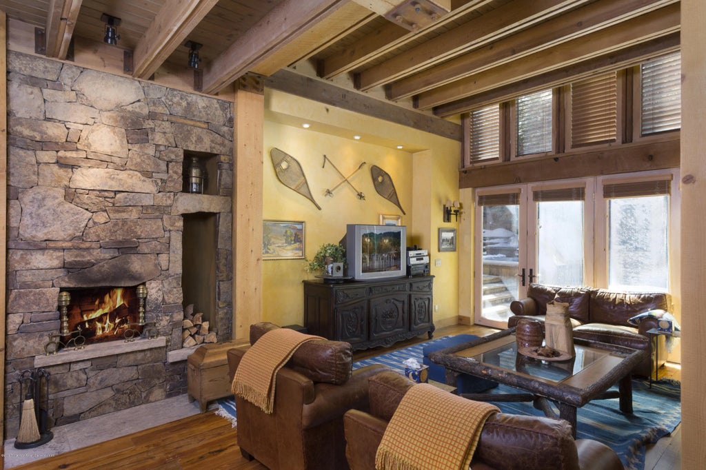 7 of 27 - 237 W Hopkins Avenue, Aspen, CO