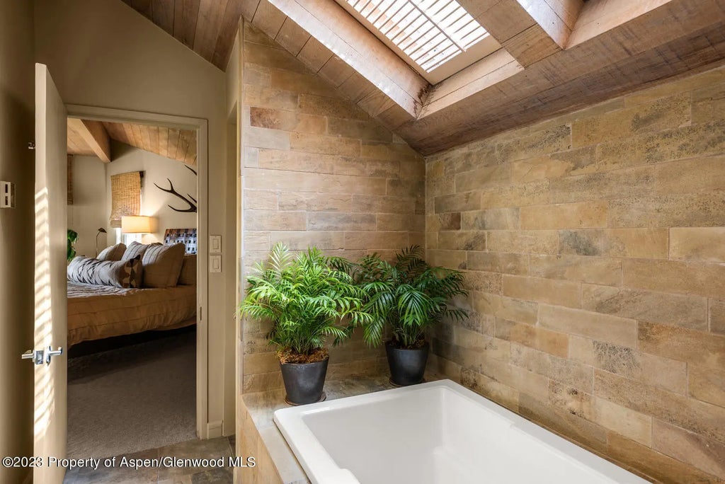 33 of 71 - 431 Edgewood Lane, Snowmass Village, CO