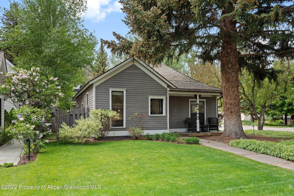 27 of 29 - 533 W Francis Street, Aspen, CO