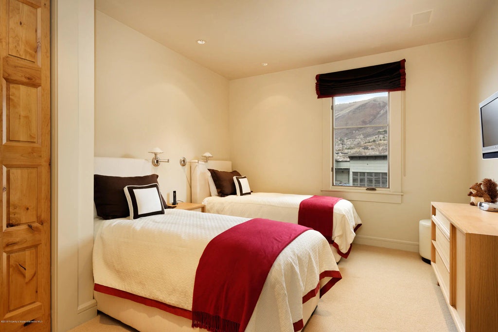 17 of 28 - 102 Founders Place 301, Aspen, CO