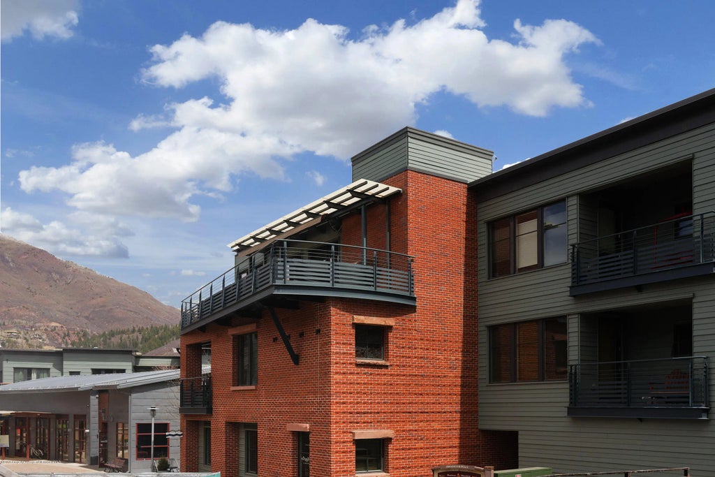 24 of 28 - 102 Founders Place 301, Aspen, CO