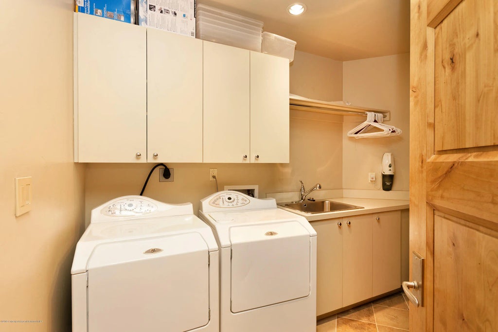 27 of 28 - 102 Founders Place 301, Aspen, CO