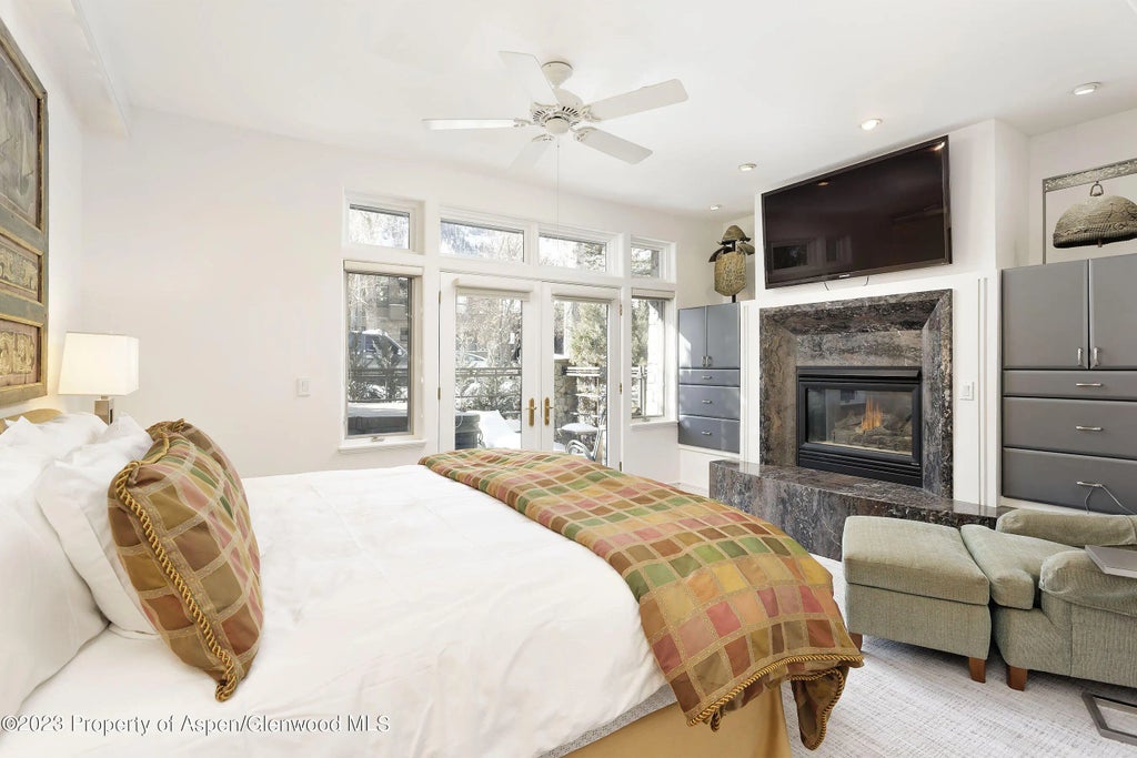 7 of 20 - 926 E Durant Avenue Unit 3, Aspen, CO