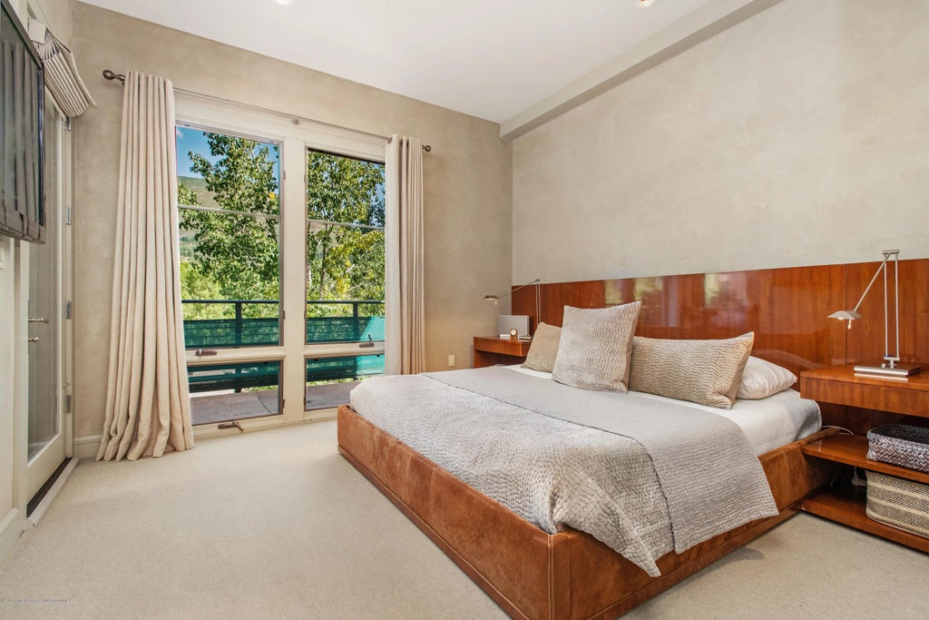 7 of 17 - 501 Rio Grande Place 205, Aspen, CO