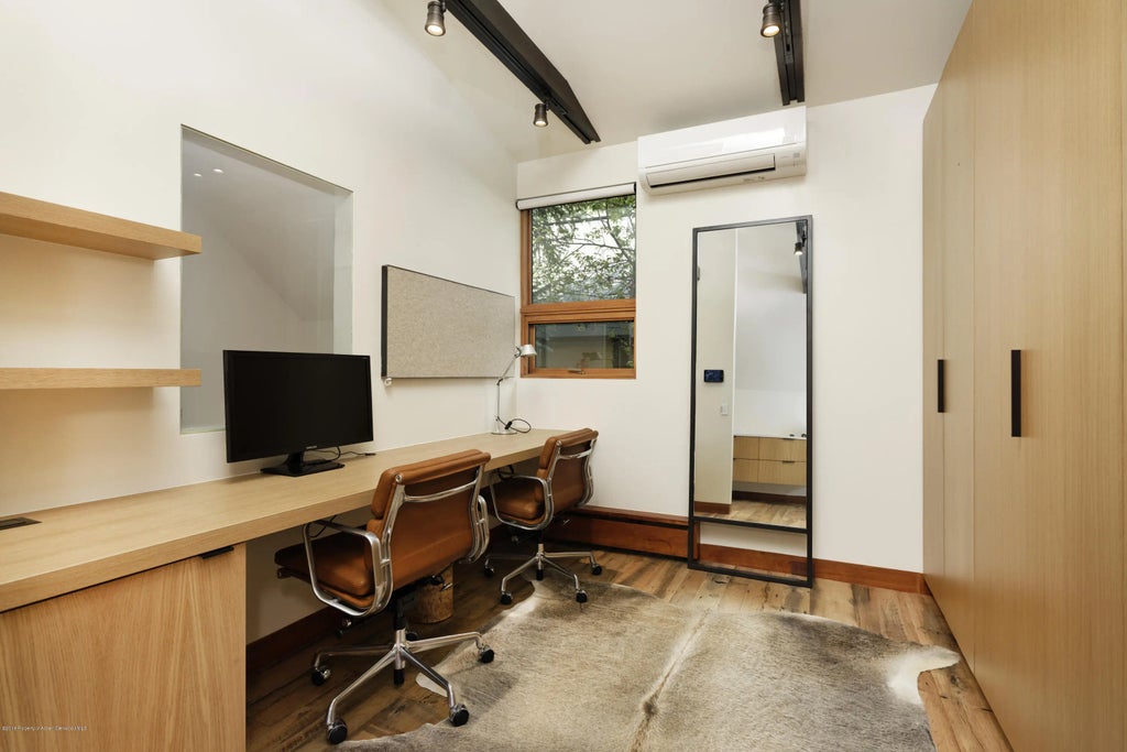 17 of 34 - 411 W Francis Street, Aspen, CO
