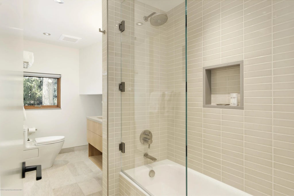 19 of 34 - 411 W Francis Street, Aspen, CO