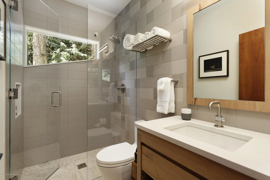 22 of 34 - 411 W Francis Street, Aspen, CO