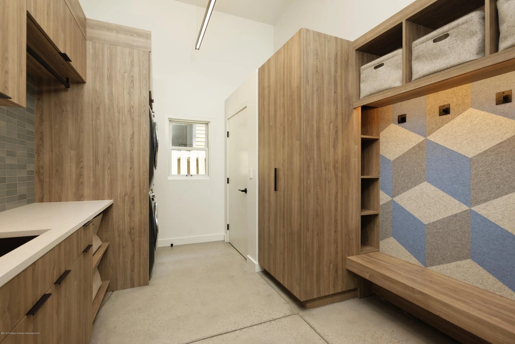 25 of 34 - 411 W Francis Street, Aspen, CO