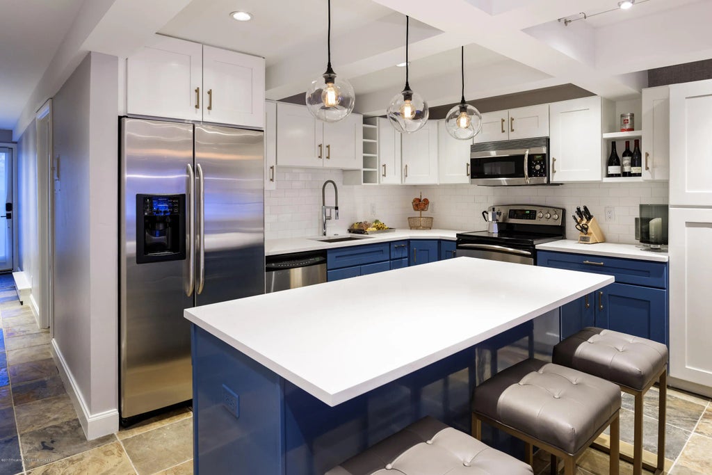 7 of 17 - 124 W Hyman Avenue 2-e, Aspen, CO