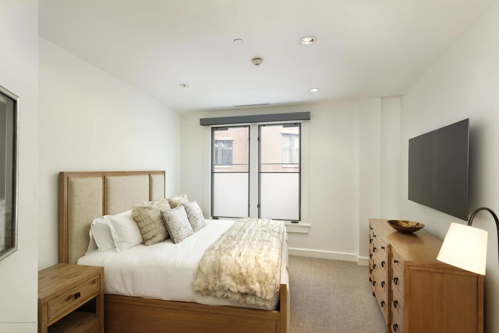 11 of 20 - 101 Founders Place #201, Aspen, CO