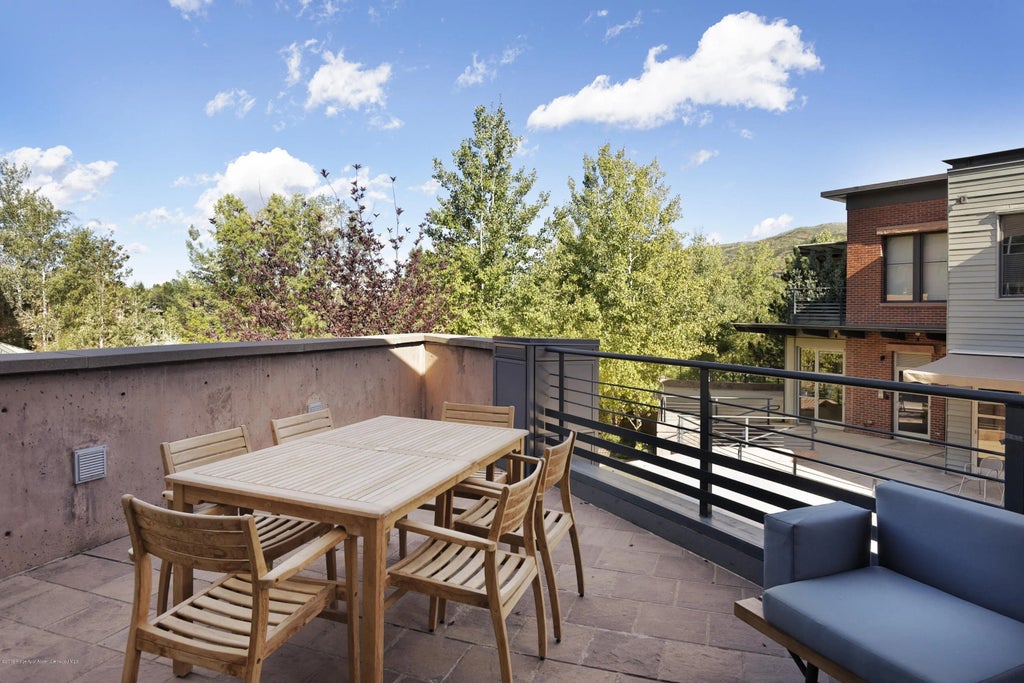 17 of 20 - 101 Founders Place #201, Aspen, CO