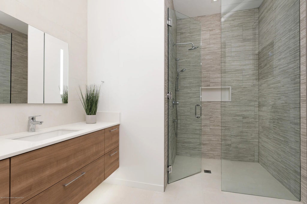 25 of 28 - 745 Castle Creek Drive, Aspen, CO