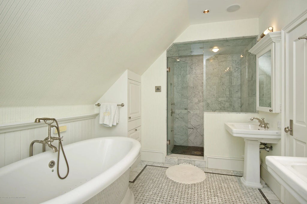 9 of 26 - 716 W Francis Street, Aspen, CO