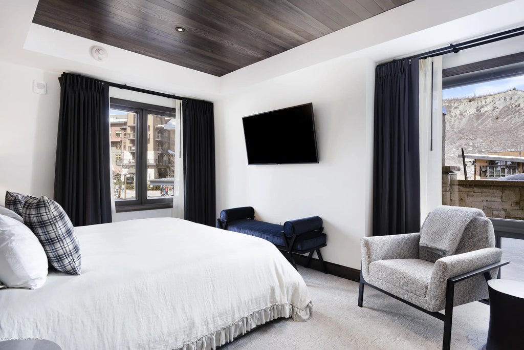 10 of 36 - 61 Wood Road 233, Snowmass Village, CO