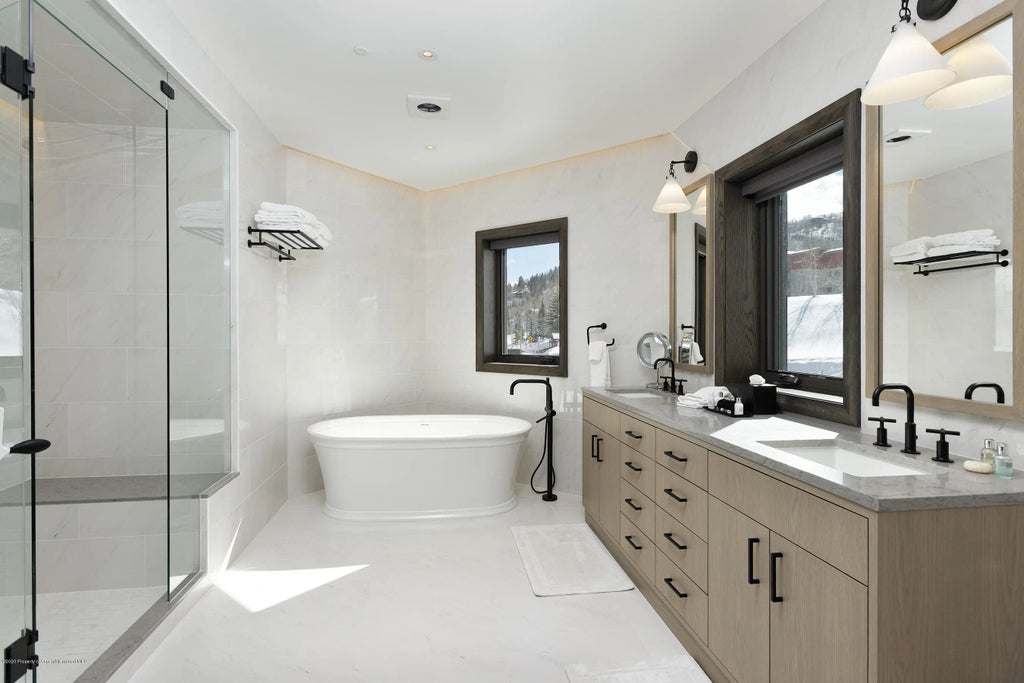 11 of 36 - 61 Wood Road 233, Snowmass Village, CO