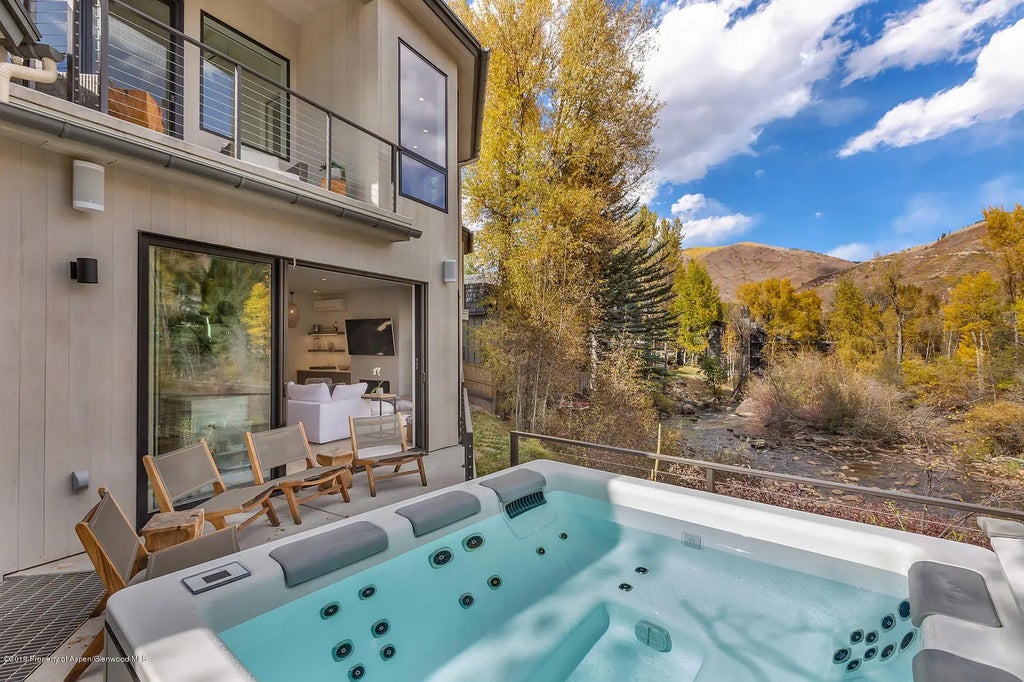 12 of 45 - 1098 E Waters Avenue, Aspen, CO