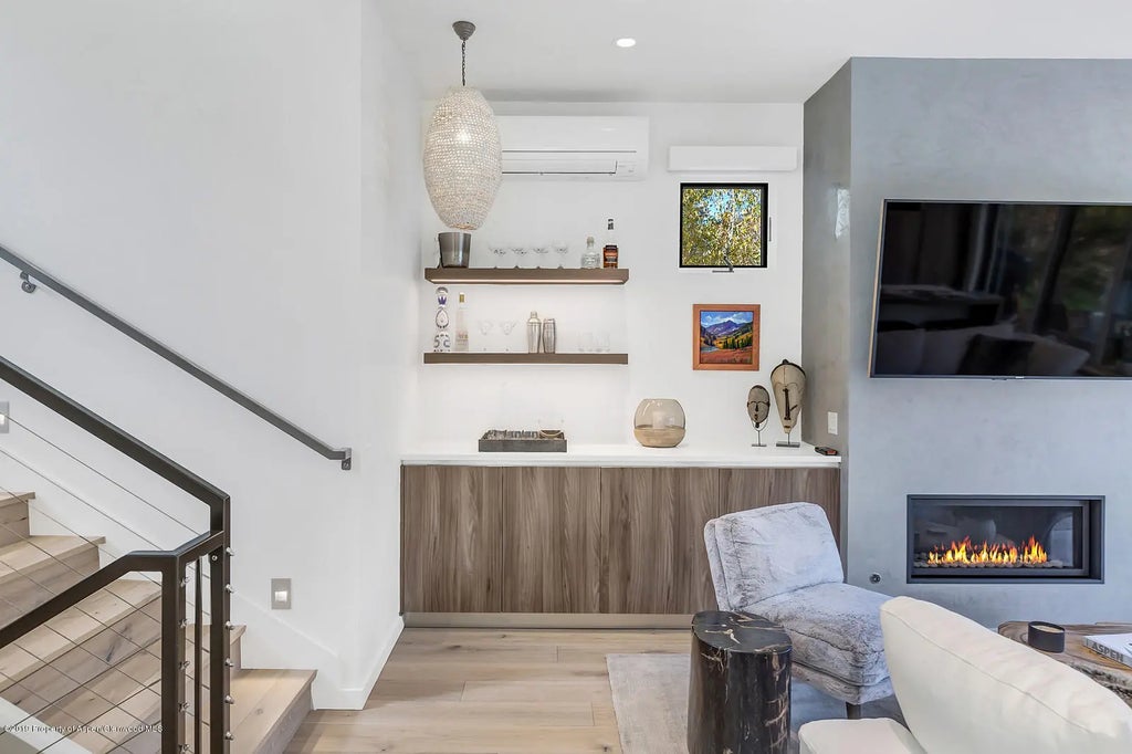 14 of 45 - 1098 E Waters Avenue, Aspen, CO