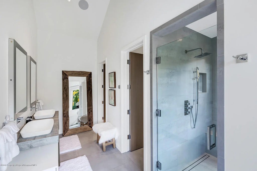 23 of 45 - 1098 E Waters Avenue, Aspen, CO