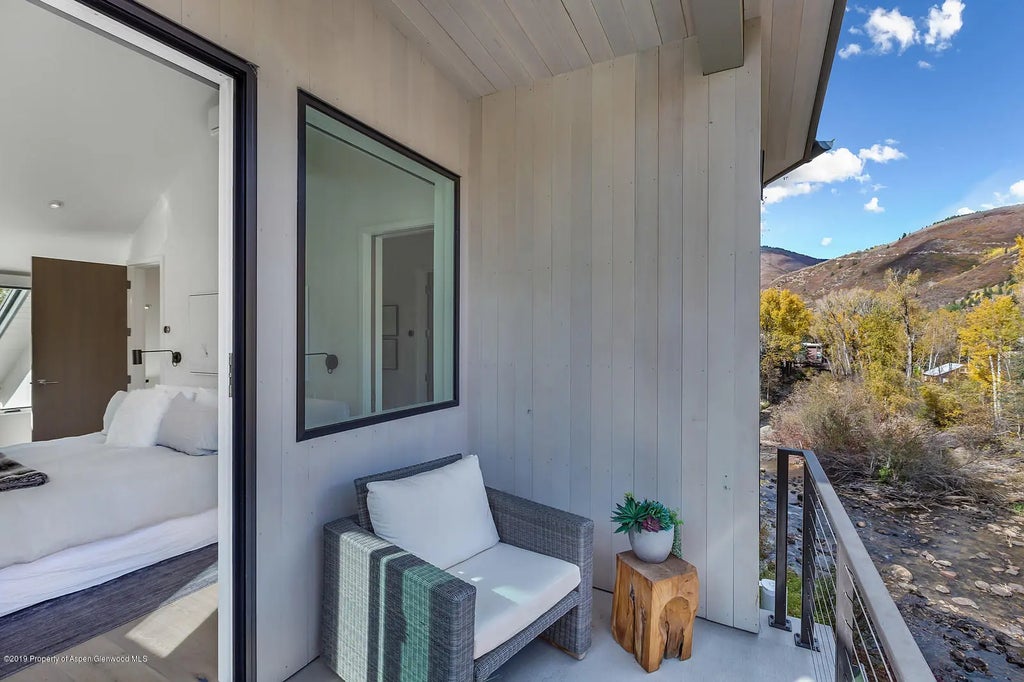 28 of 45 - 1098 E Waters Avenue, Aspen, CO