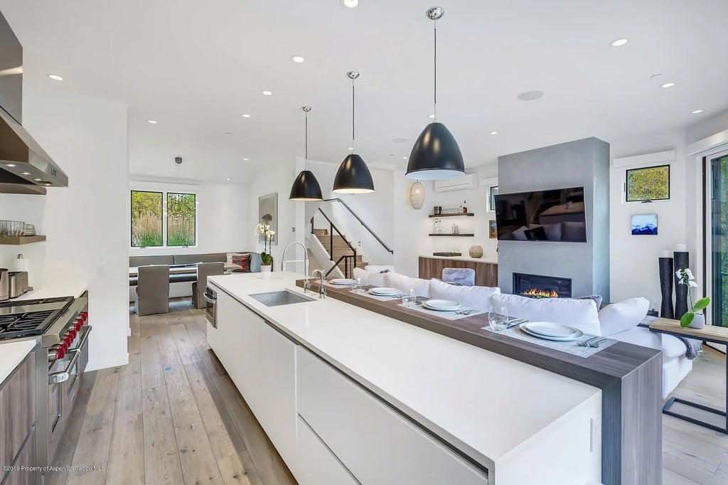 9 of 45 - 1098 E Waters Avenue, Aspen, CO