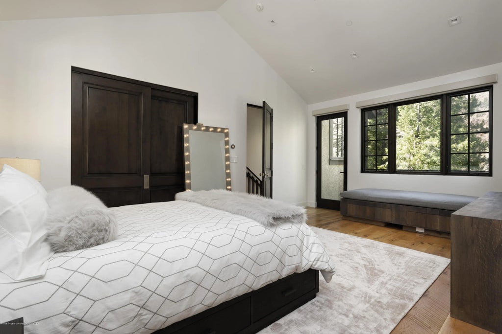 16 of 32 - 235 Exhibition Lane, Aspen, CO