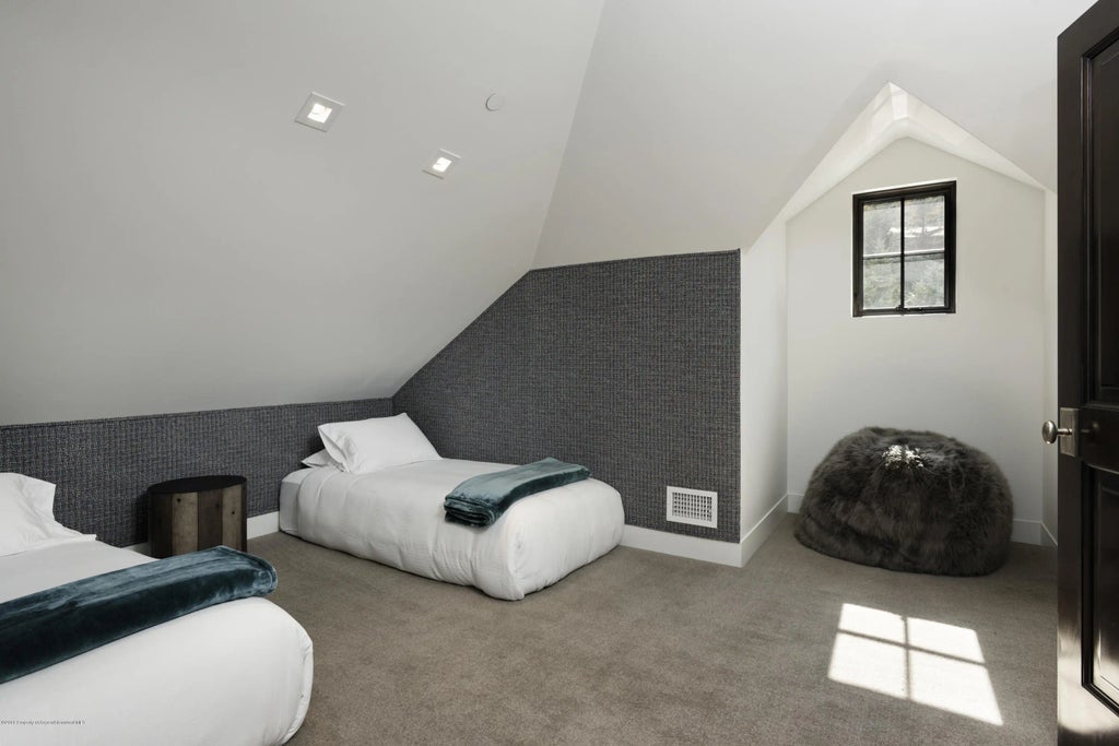 18 of 32 - 235 Exhibition Lane, Aspen, CO