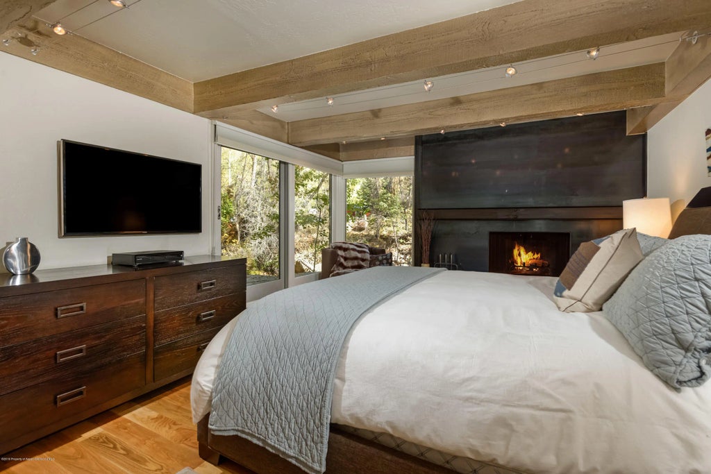 10 of 15 - 1034 E Cooper Avenue 24, Aspen, CO