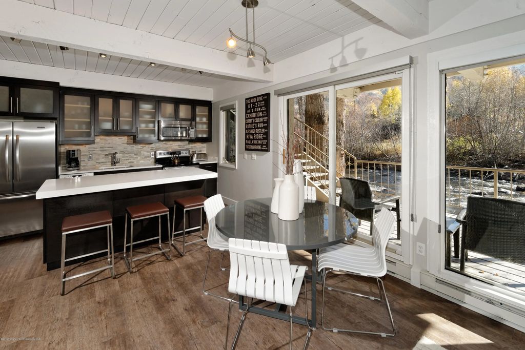 5 of 10 - 1039 E Cooper Avenue 27, Aspen, CO