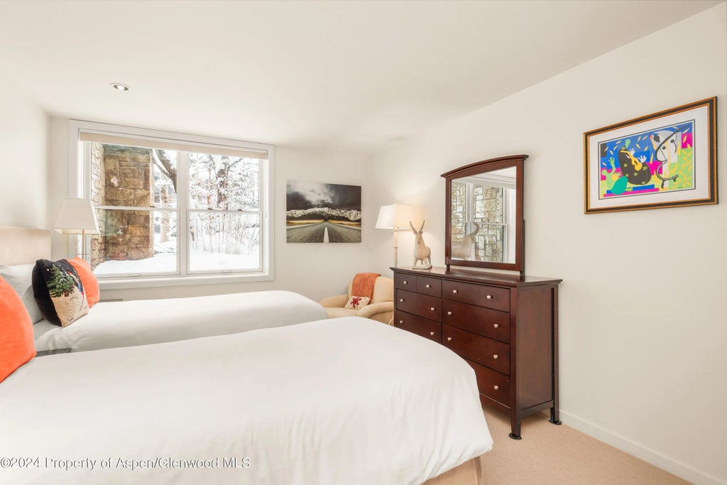 35 of 44 - 927 E Durant Avenue 3, Aspen, CO
