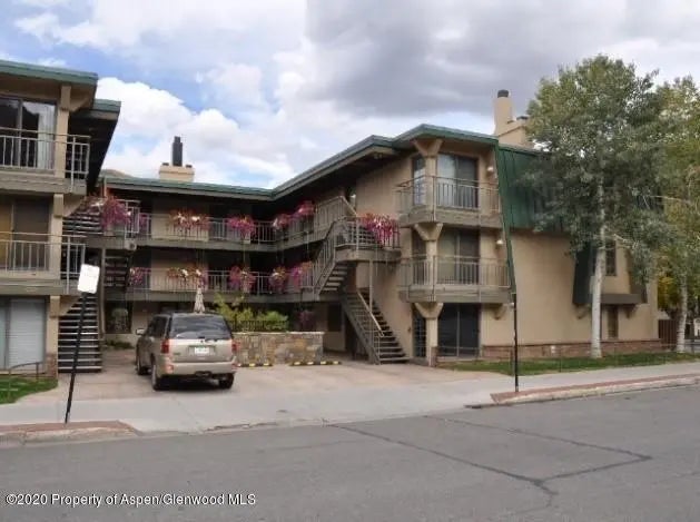 11 of 13 - 630 E Cooper Avenue 5, Aspen, CO