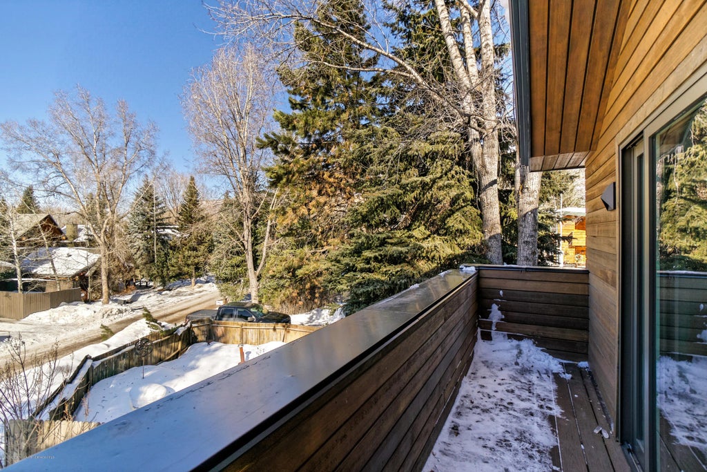 10 of 32 - 100 Park Avenue, Aspen, CO