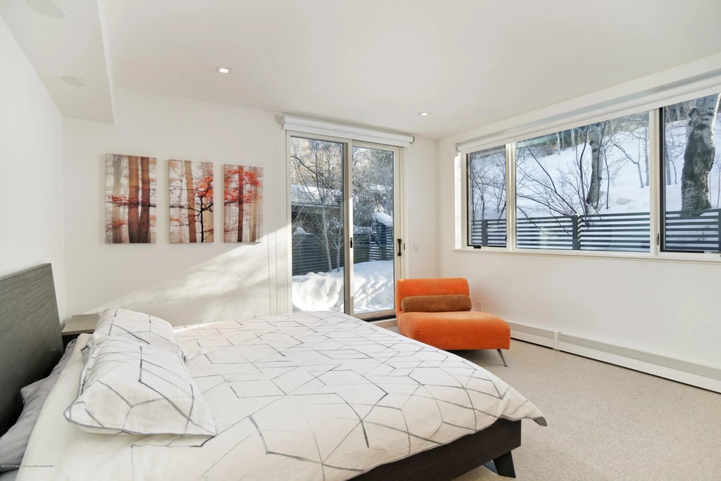 17 of 32 - 100 Park Avenue, Aspen, CO