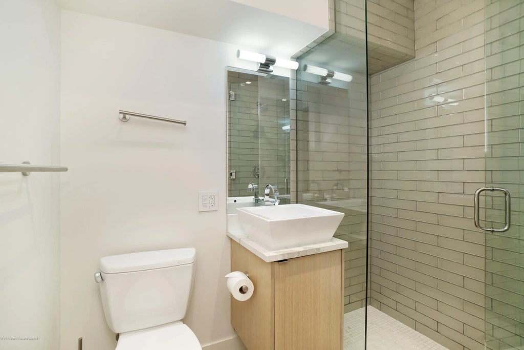 18 of 32 - 100 Park Avenue, Aspen, CO