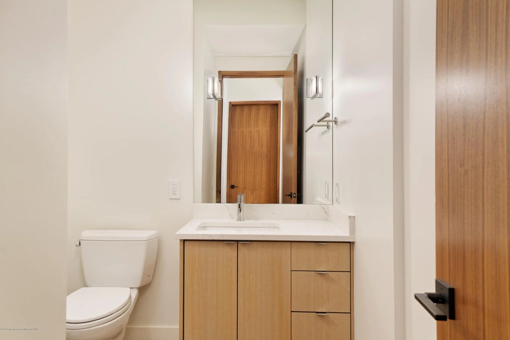 22 of 32 - 100 Park Avenue, Aspen, CO