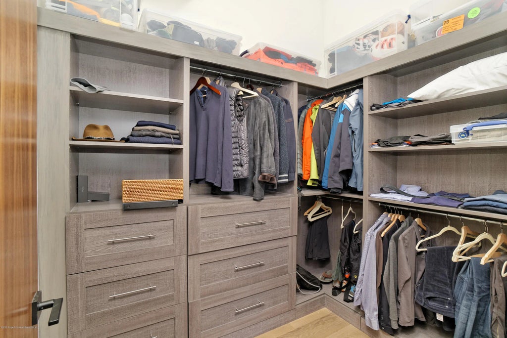 25 of 32 - 100 Park Avenue, Aspen, CO