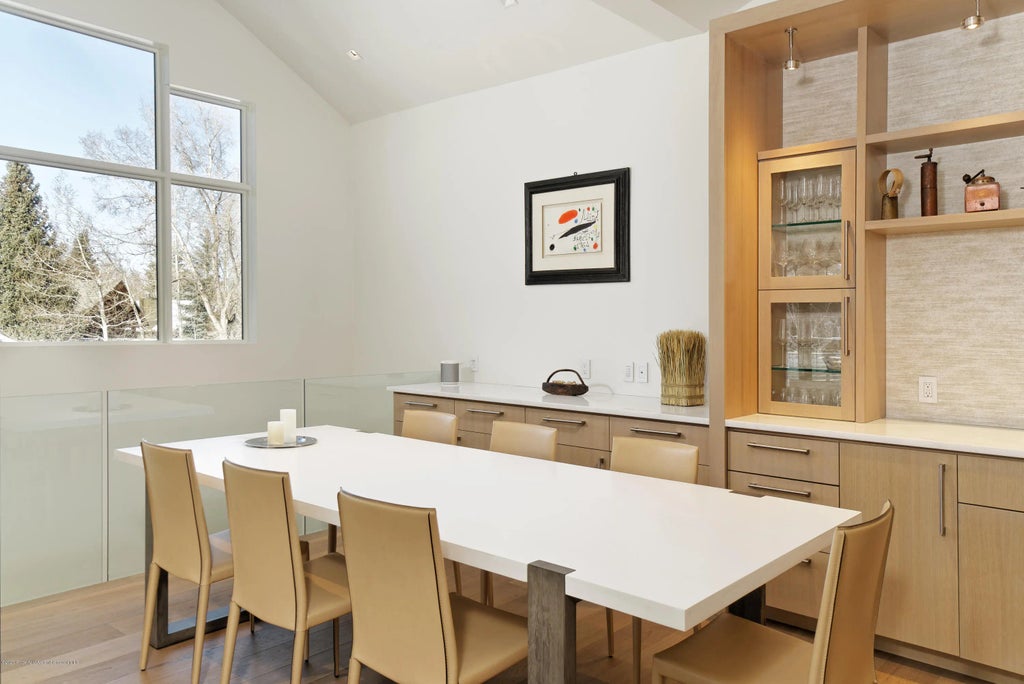 5 of 32 - 100 Park Avenue, Aspen, CO