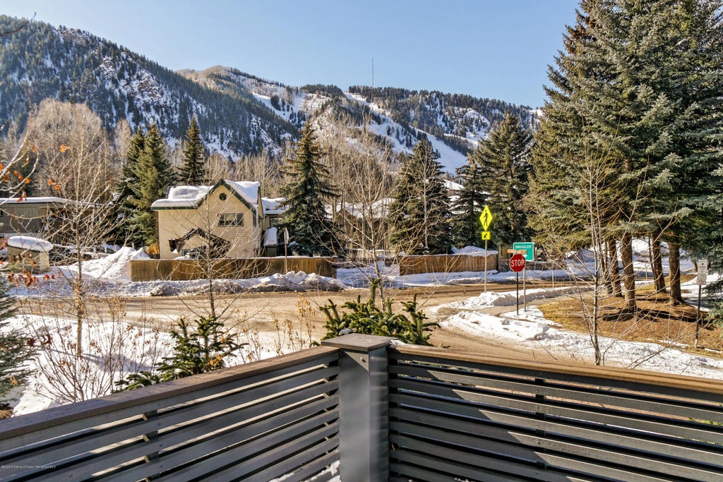 9 of 32 - 100 Park Avenue, Aspen, CO