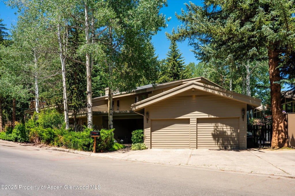42 of 43 - 627 S Original Street, Aspen, CO