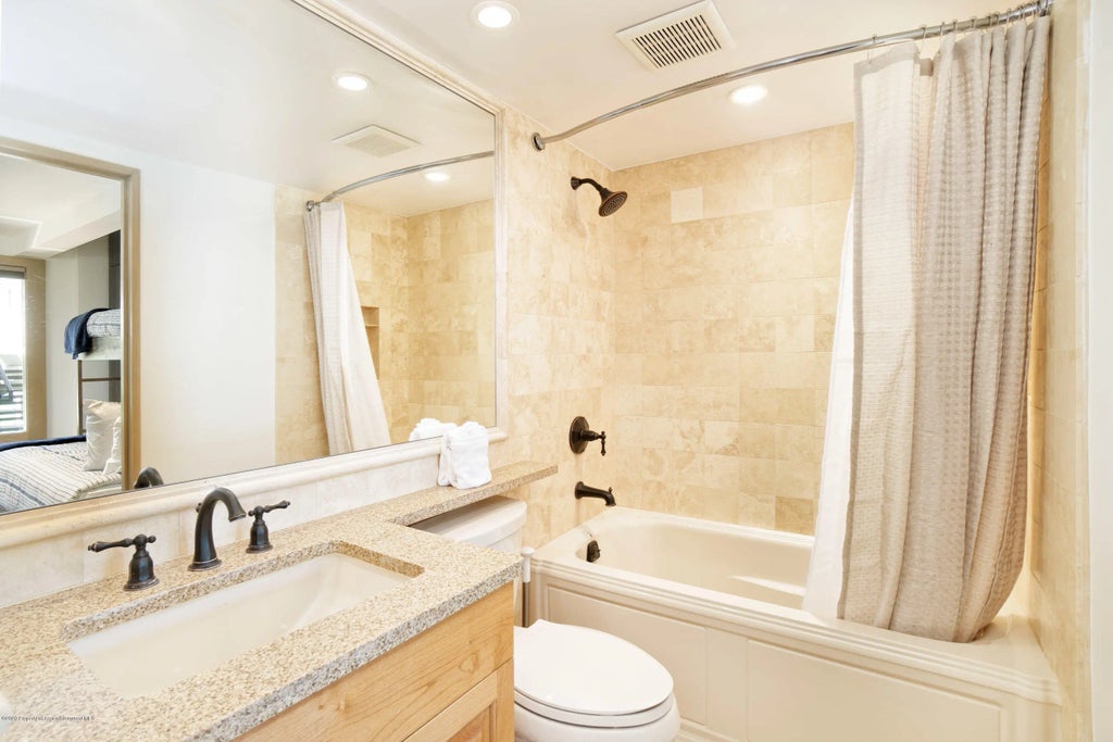 10 of 13 - 124 W Hyman 2b, Aspen, CO