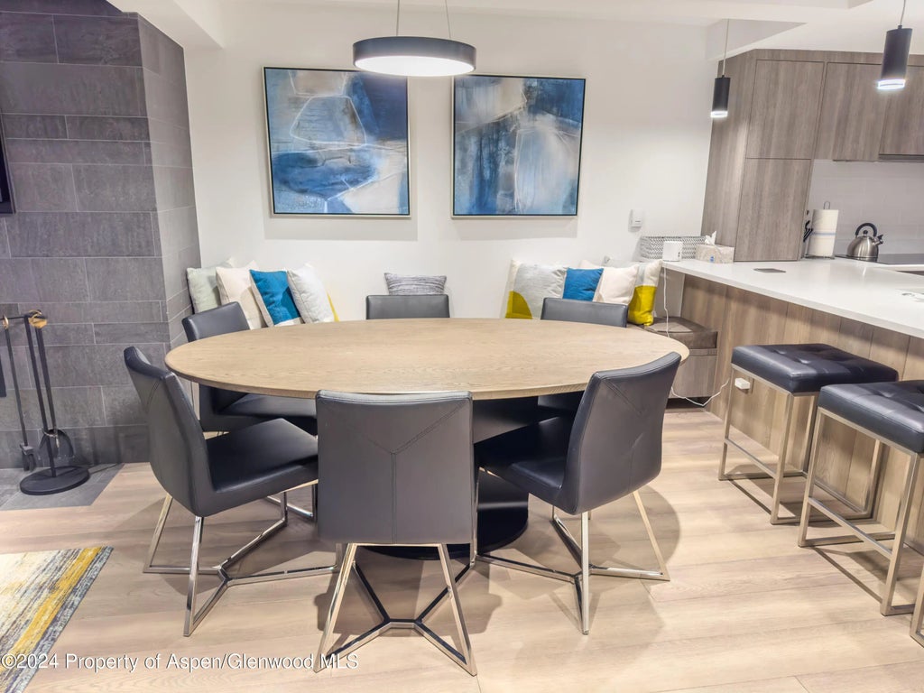 5 of 13 - 124 W Hyman 2b, Aspen, CO