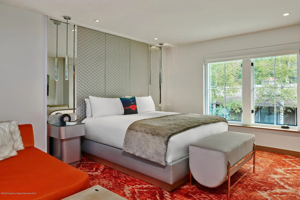 5 of 9 - 550 S Spring Street, Aspen, CO