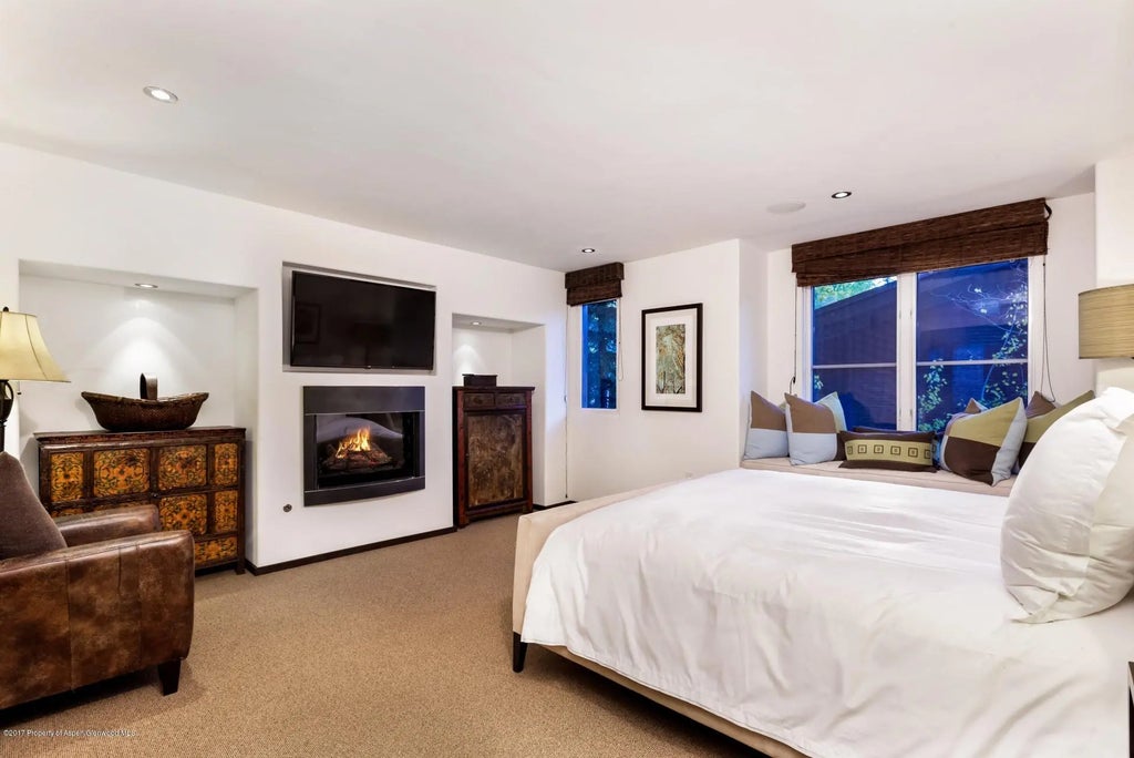 17 of 31 - 342 Summit Street B, Aspen, CO