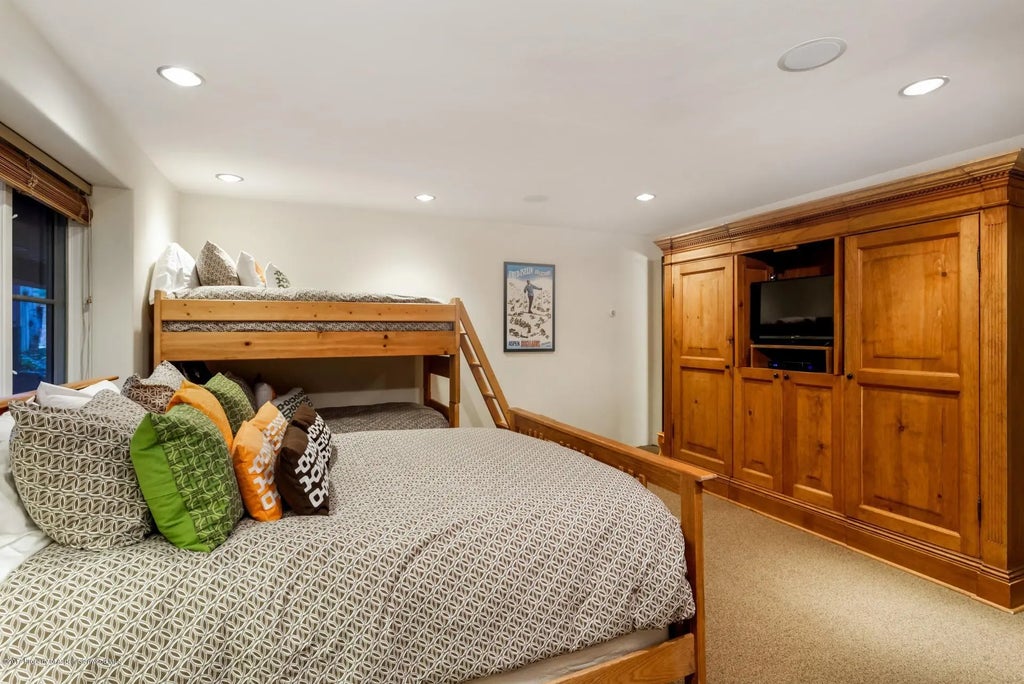 20 of 31 - 342 Summit Street B, Aspen, CO