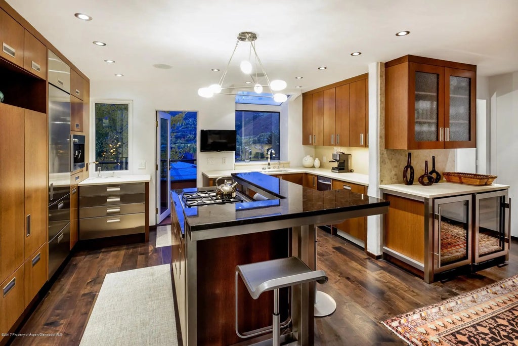 9 of 31 - 342 Summit Street B, Aspen, CO