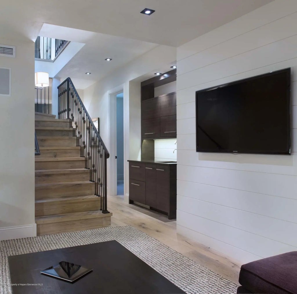 9 of 23 - 135 W Hopkins Avenue, Aspen, CO