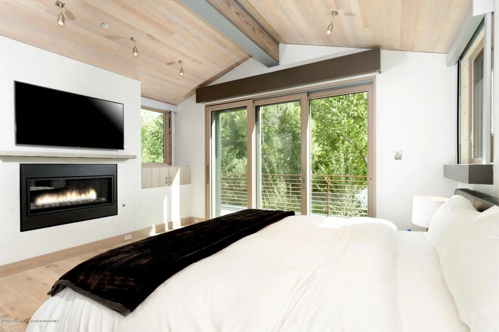 12 of 32 - 217 S Third Street, Aspen, CO